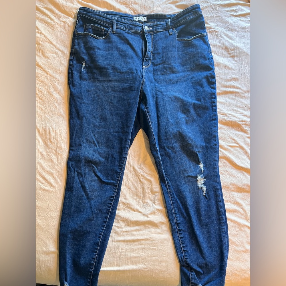 Women’s skinny jeans